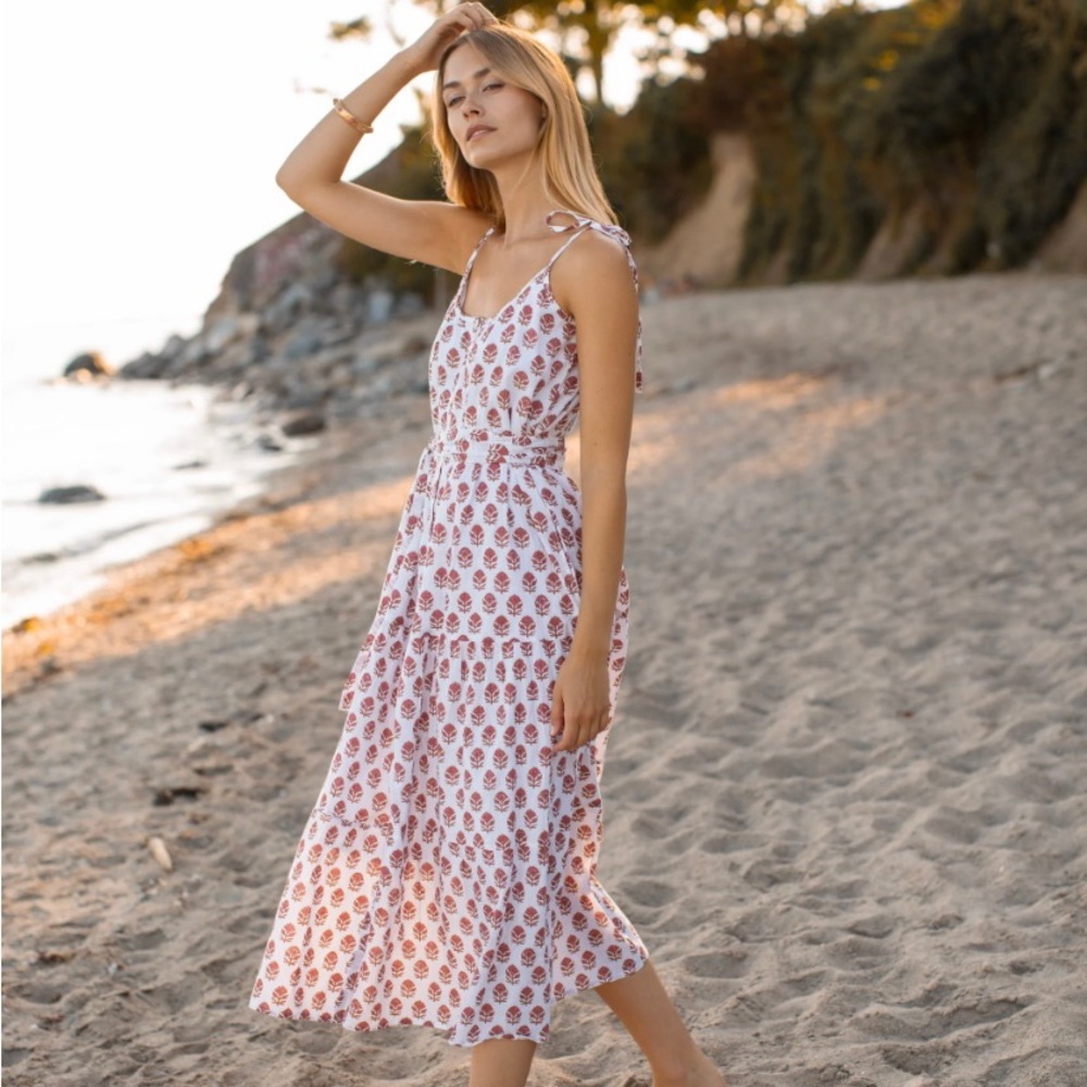 Marea Siesta, Shell Bordeaux.Size small. NWT